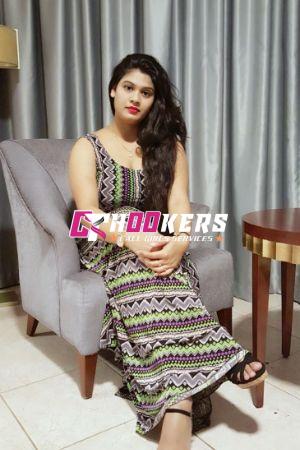 Samina Airhostess calls girl in Agra