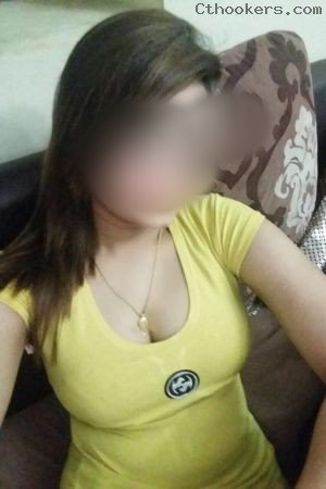 Sexy Muslim girl Sameera is giving Call girl service at Mangalore