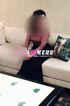Noida call girs agency serves sexy girls on your dinning table